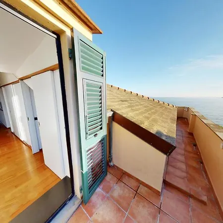 Attico San Faustino: Beachfront With Panoramic Sea Views *