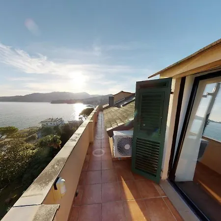 Holiday home Attico San Faustino: Beachfront With Panoramic Sea Views *