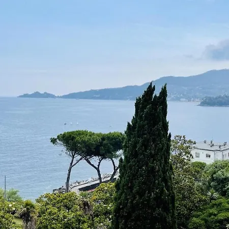 Holiday home Attico San Faustino: Beachfront With Panoramic Sea Views *