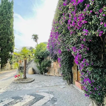 Attico San Faustino: Beachfront With Panoramic Sea Views *