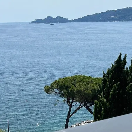 Attico San Faustino: Beachfront With Panoramic Sea Views * Rapallo