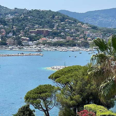 Attico San Faustino: Beachfront With Panoramic Sea Views Holiday home Rapallo