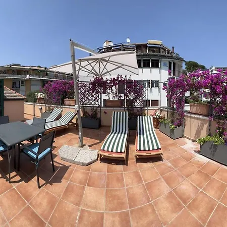 Attico San Faustino: Beachfront With Panoramic Sea Views Holiday home Rapallo