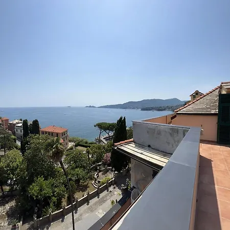 Attico San Faustino: Beachfront With Panoramic Sea Views Rapallo