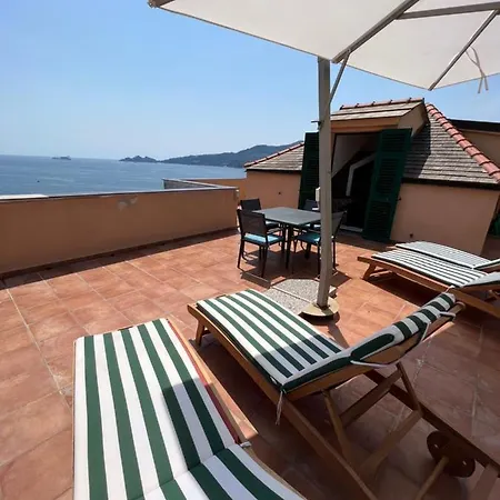 Attico San Faustino: Beachfront With Panoramic Sea Views * Rapallo