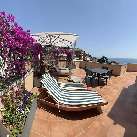Holiday home Attico San Faustino: Beachfront With Panoramic Sea Views