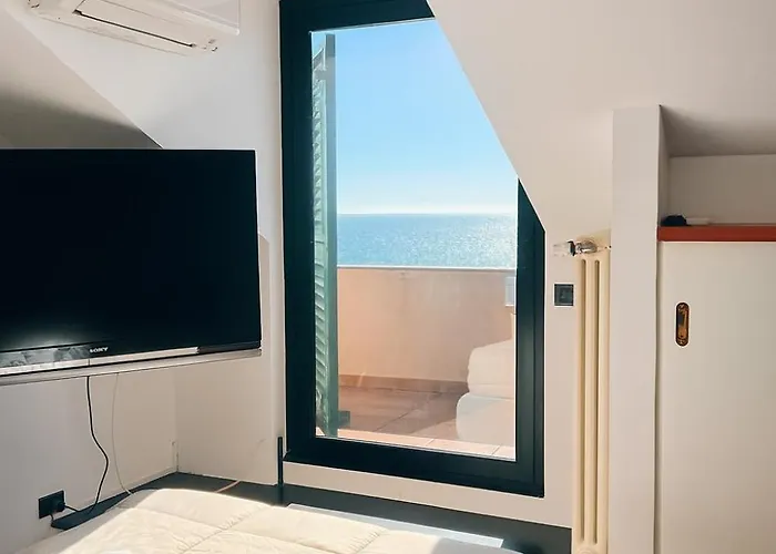 펜션 Welcome Riviera - Attico San Faustino 165 Mq Piu 110 Mq Di Terrazza- In 700 ,vista Mare Strepitosa-100 M Dalla Spiaggia-parking Esclusivo *